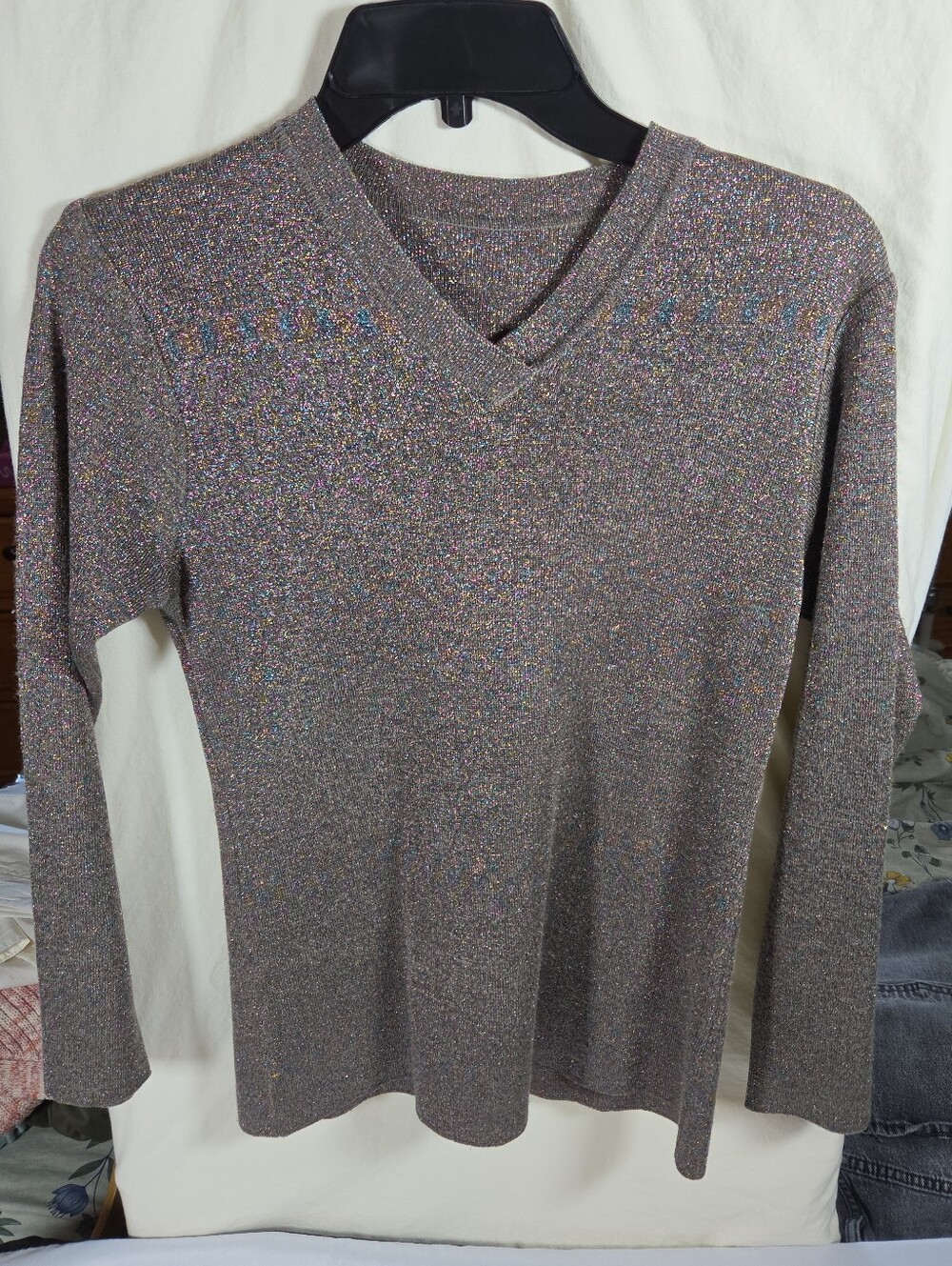 Metallic Women's Lurex V-Neck Sweater Metallic Shimmer Sparkle Knit Holiday Glam